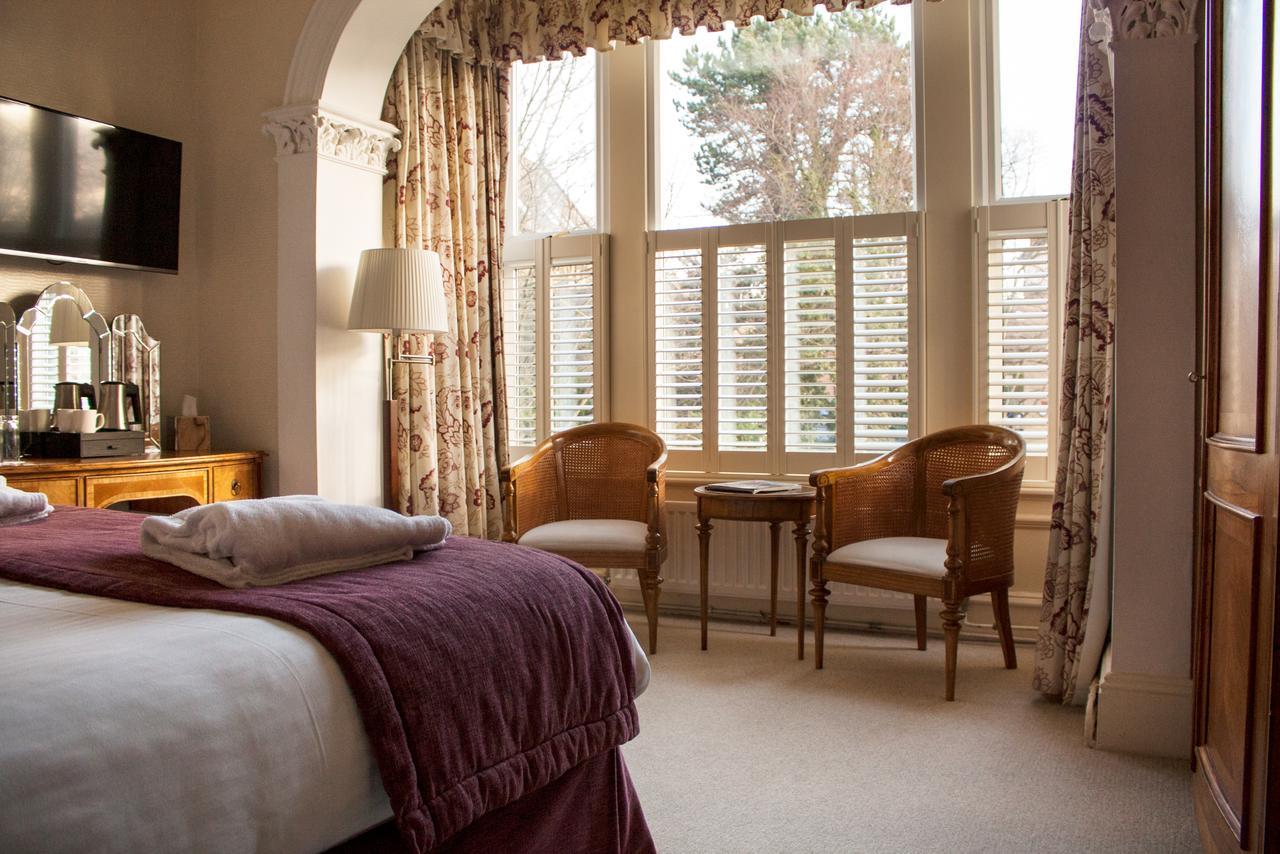 Ascot House Hotell Harrogate Exteriör bild