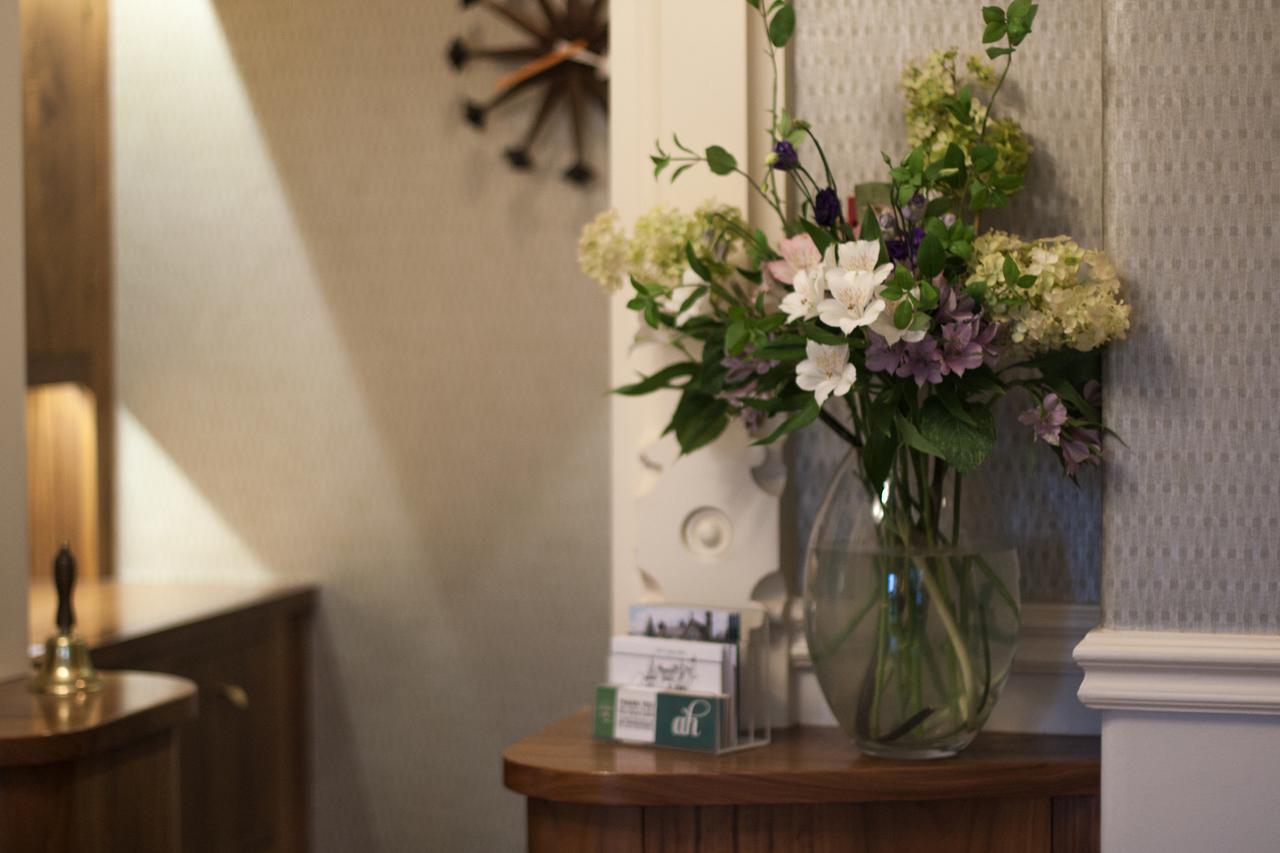 Ascot House Hotell Harrogate Exteriör bild